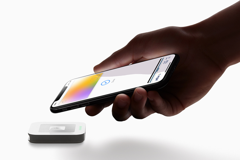 Apple-Card_hand-iPhoneXS-payment_032519_big.jpg.large